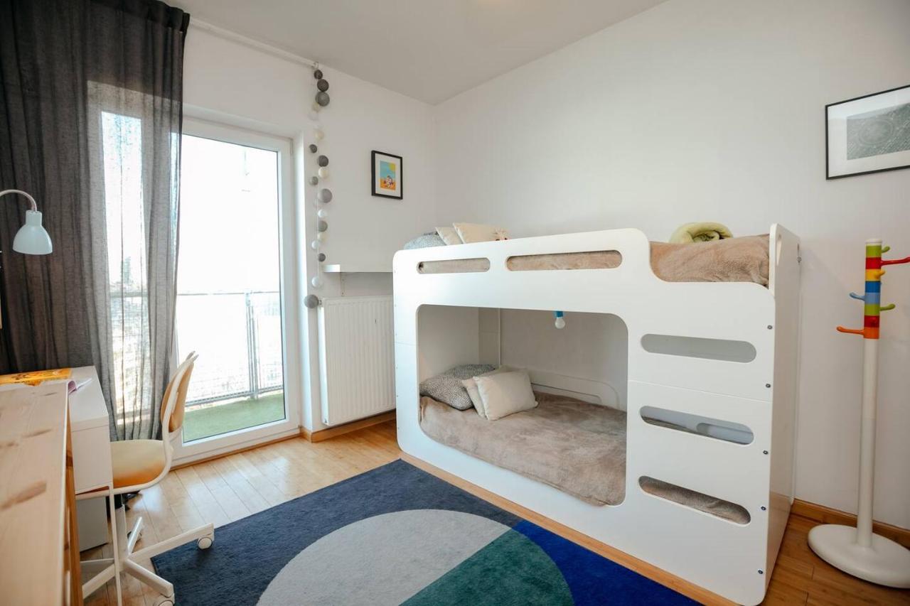 Dwupoziomowy, Rodzinny Apartament. Ochrona, Garaz. Варшава Екстериор снимка